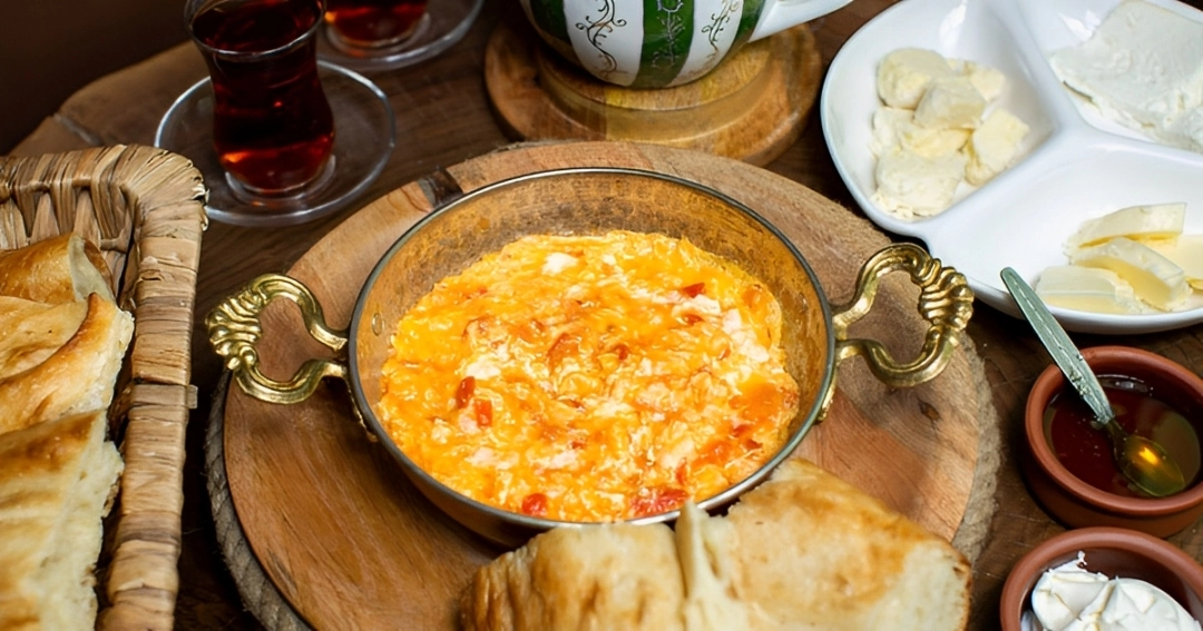 Curry Scrambled Eggs